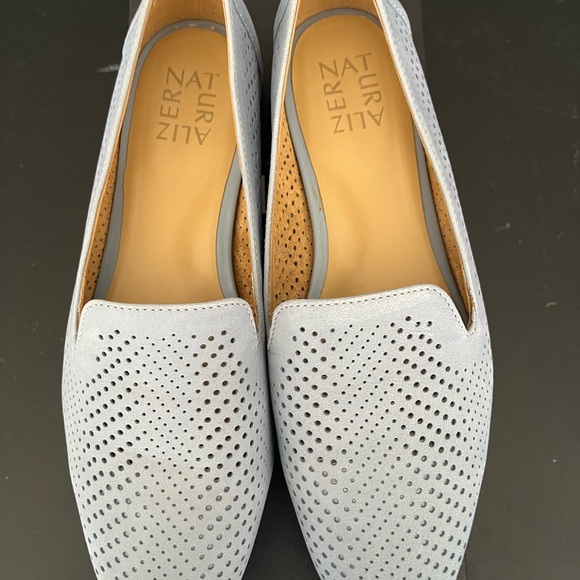 Naturalizer Blue Perforated Loafers NIB - Picture 3 of 6